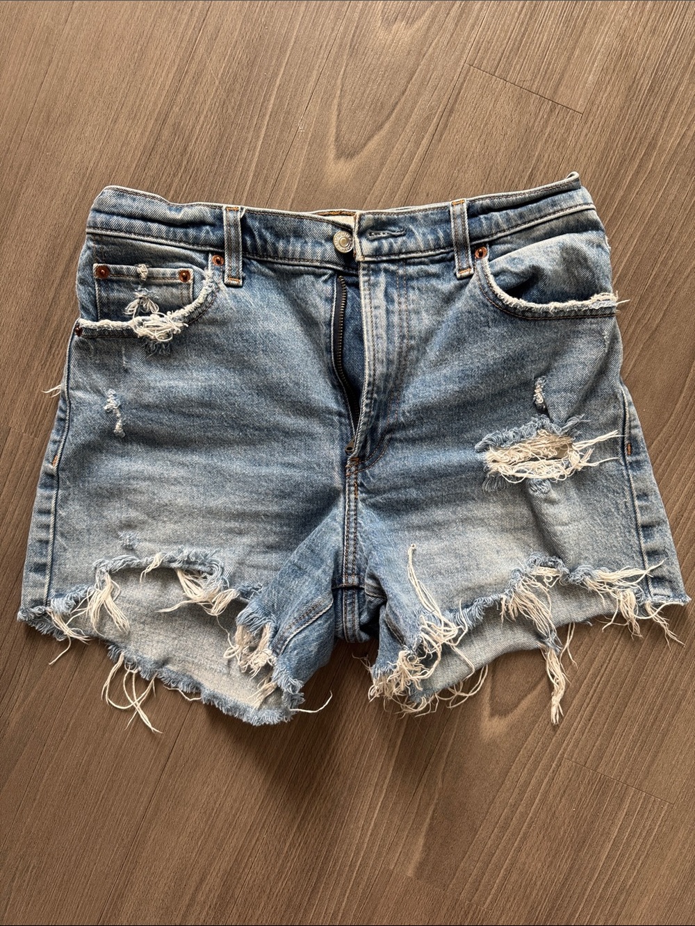 Abercrombie high rise 4” short